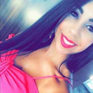 Meet your Posher, Daniela